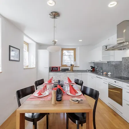 Apartment Chasa Anna *