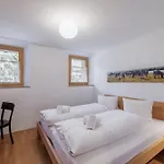 Chasa Anna * سكول